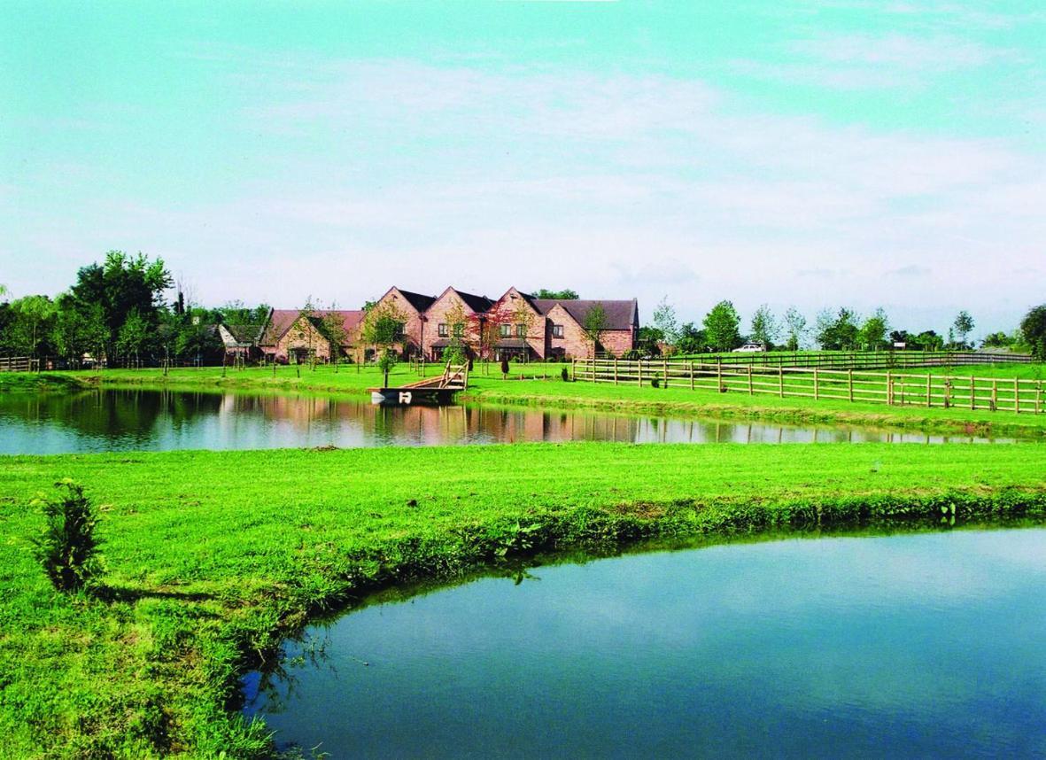 The Pear Tree Inn & Country Hotel Hindlip Exterior photo